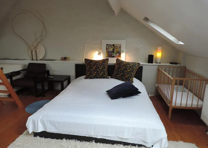 B&B Lodging At 8